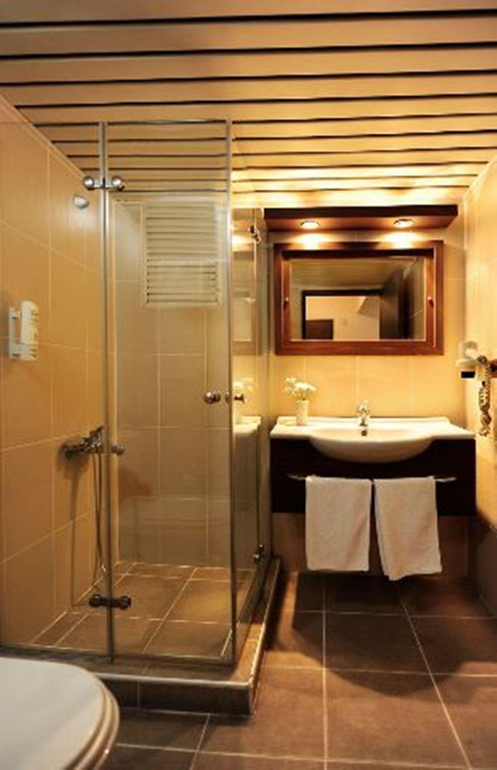 Uestuen Hotel Alsancak Izmir Exterior photo